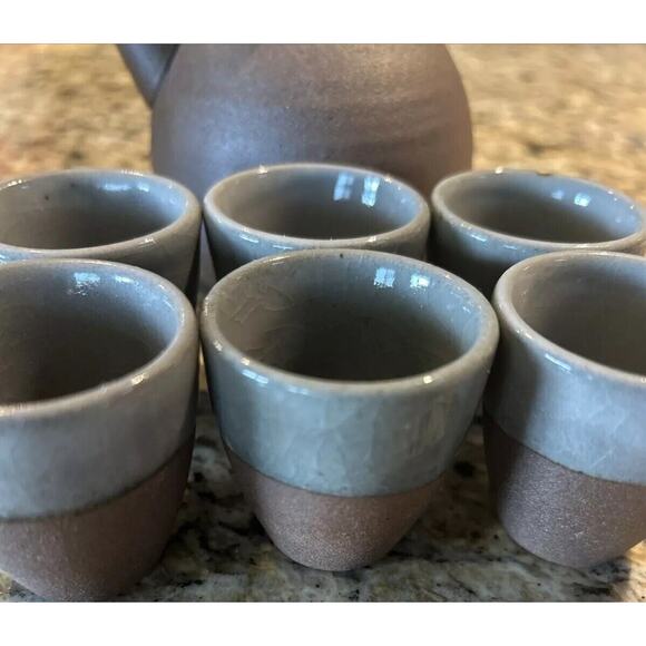 Japanese OMC Hand Glazed Sake Carafe & 6 Cups Set Mid Century Art Pottery - Picture 5 of 12